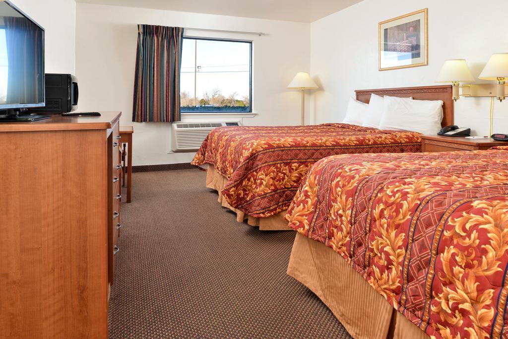 Rodeway Hotel 3*